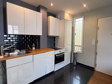 location appartement 1 pièce  42.98m²  montreuil