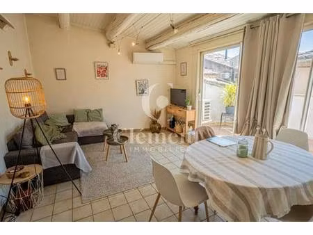 t2 avec terrasse et cuisine équipée – piolenc