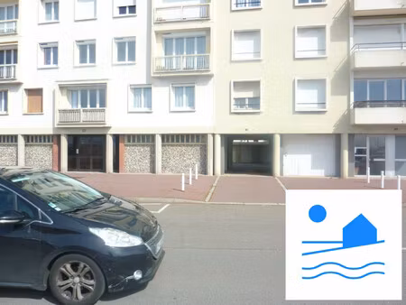 plage - emplacement de parking