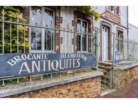 maulette/ houdan - grand local commercial de 103 33 m² (loi carrez) en plein coeur de vill