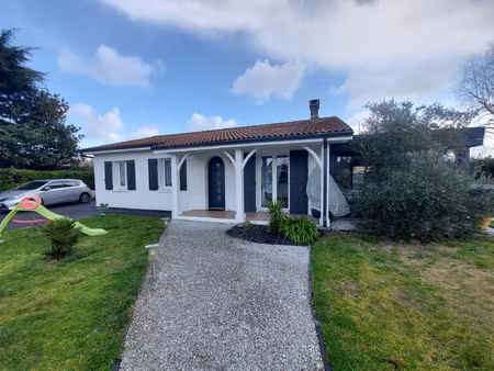 maison t5 de plain pied avec piscine