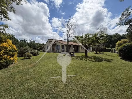 maison de plain-pied + 6 hébergements locatifs sur 1 ha — lavernose-lacasse