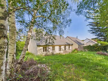 maison de plain-pied en lisière de forêt à parçay-les-pins