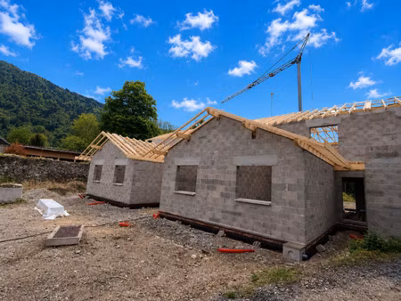maison mitoyenne t3 avec jardin draillant 74550