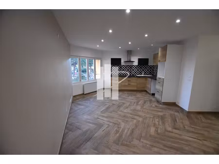 appartement entièrement rénové 3 pièces fréjus centre