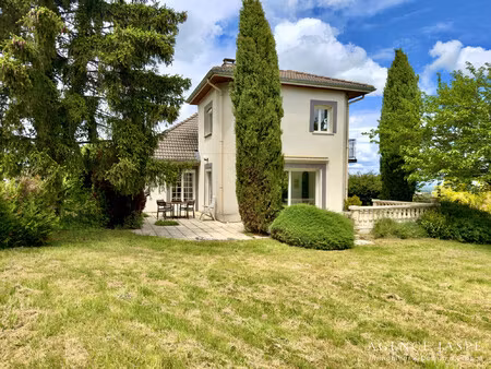 belle maison traditionnelle ecotay l'olme