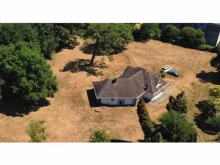 belle propriété 230 m² à pouillon