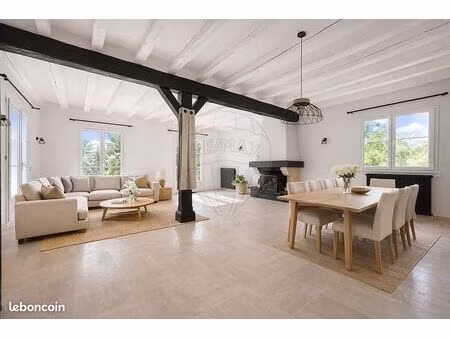 propriété 7 pièces 235 m²