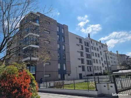 appartement 3 pièces 74 m²