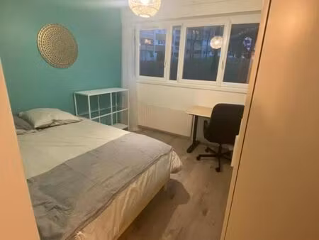 chambre 1 pièce 28 m²