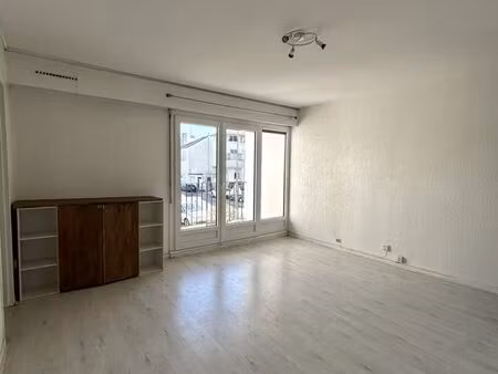 appartement 1 pièce 40 m²