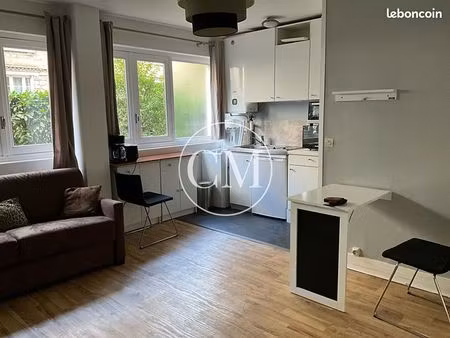 studio 1 pièce 22 m²