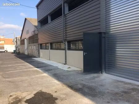 loue entrepôt