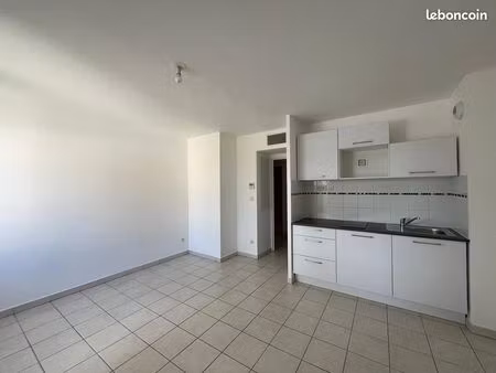 studio 25m² hôpitaux facultés