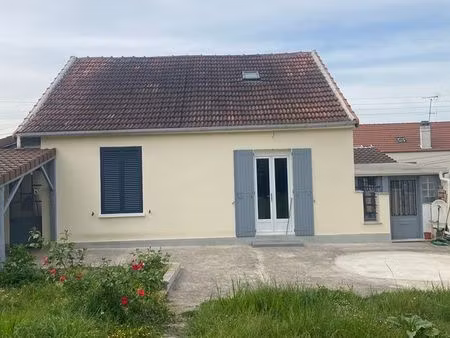 maison à louer avec jardin de 500 m2
