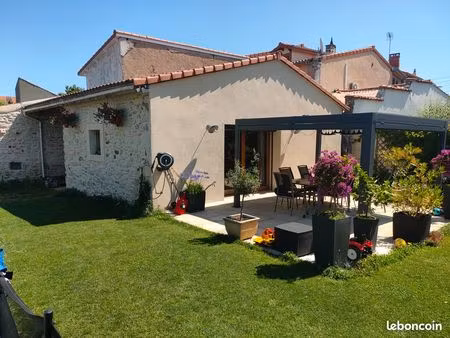 magnifique maison 5 ch de 190 m² avec piscine garage