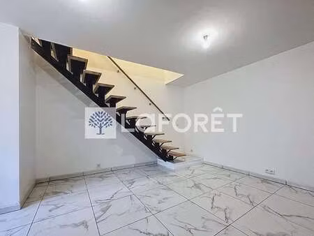 location maison à bressuire (79300) : à louer / 61m² bressuire
