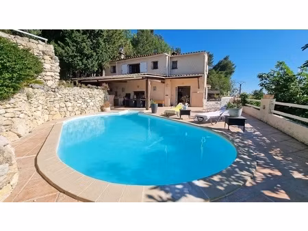 maison 5 pièces - 136 m²