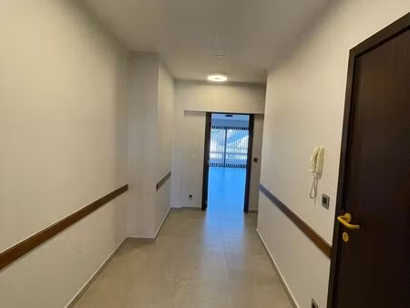 appartement à louer avec terrasse et 1 chambre   florennes (vbe21663)