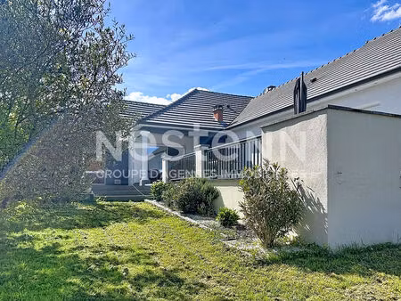 a vendre cosnac superbe maison familiale de 245 m2 avec piscine intérieure  grand terrain 