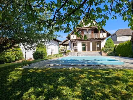 belle maison de 170m2 à steinbourg sur un magnifique terrain arboré avec piscine