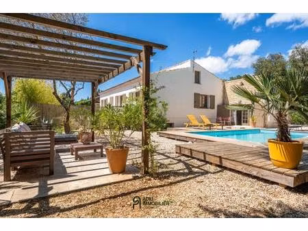elegant renovated single-storey villa with pool and independent guest apartment near uzès