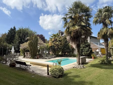vente ensemble immobilier pont l'eveque  288m² 14 pièces 600 000€ avec piscine