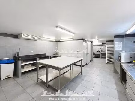 location local d’activités cogolin 83310 350m²