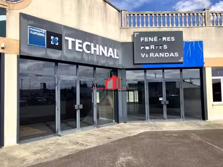 location commerce 226m² à 330m²