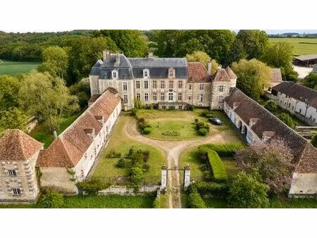 prestigieux château de 2282 m2 en vente - lalande  bourgogne-franche-comté