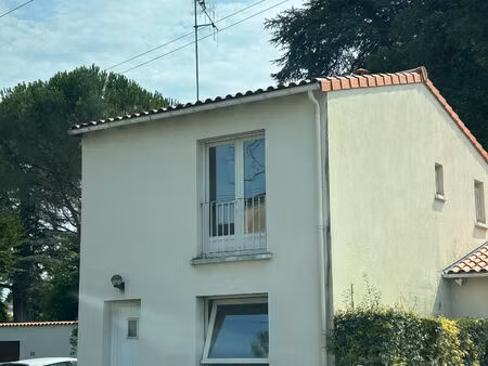 appartement 2 pièces 46 m² à louer civray 86400 ? | era immobilier