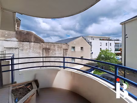 t1 bis calme et lumineux emplacement recherché rue chaptal