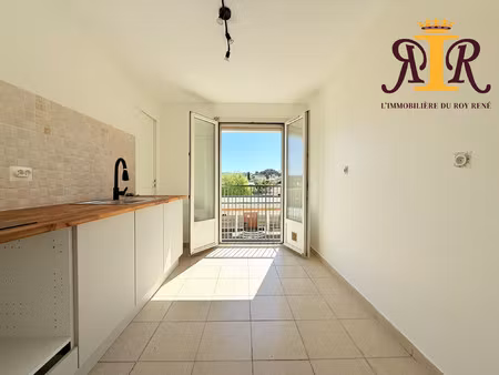 appartement t4 de 68m² avec place de stationnement privative
