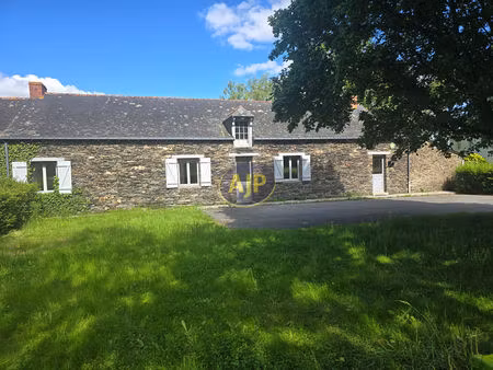 maison conquereuil 3 chambres  poss plus. garage  jardin