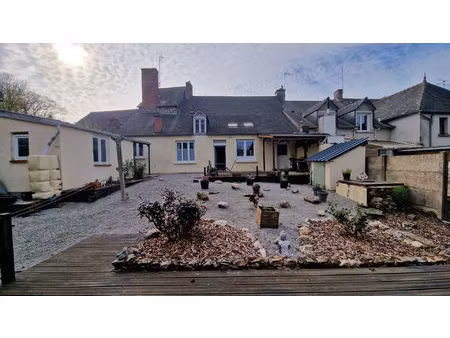 morbihan charmante maison en pierre de 3/4 chambres  bien entretenue  à proximité d'une bo