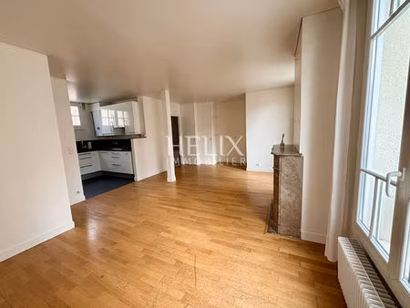 appartement avec le charme de l'ancien en plein coeur de saint germain en laye 3 pièce(s) 