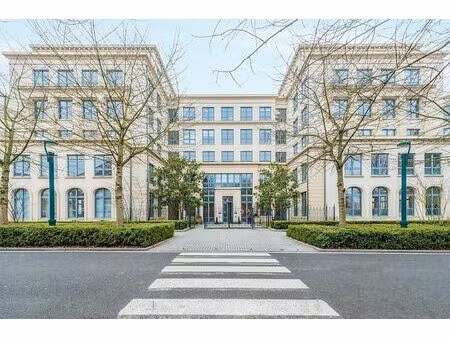 location bureau chessy 4 561 m²