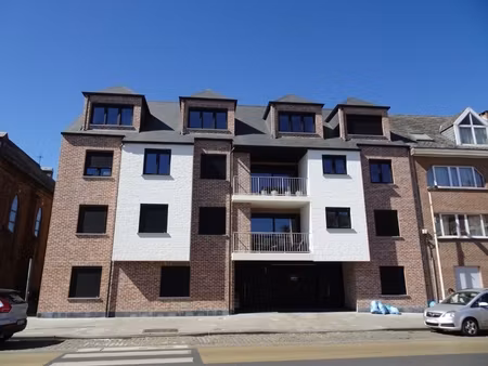 appartement te huur in koningshooikt met 3 slaapkamers