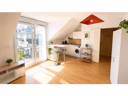 studio lumineux avec parking