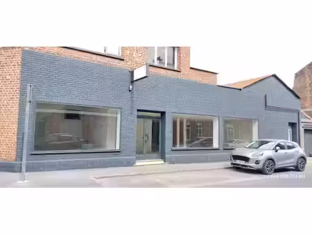 à louer fonds de commerce 280 m² – 2 400 € |cambrai
