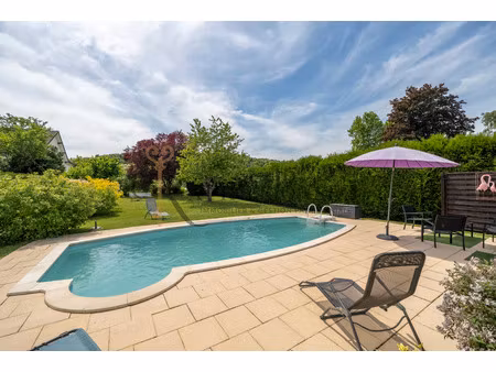superbe maison familiale de 185 m² à charmes – 5 chambres