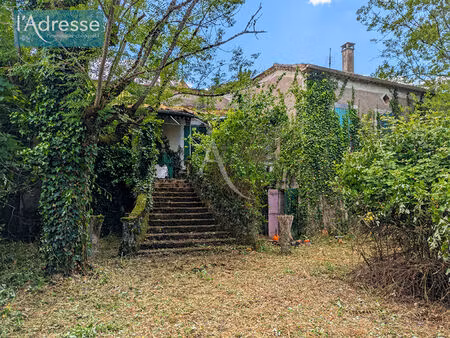 maison de village à rénover - grand jardin clos - saux