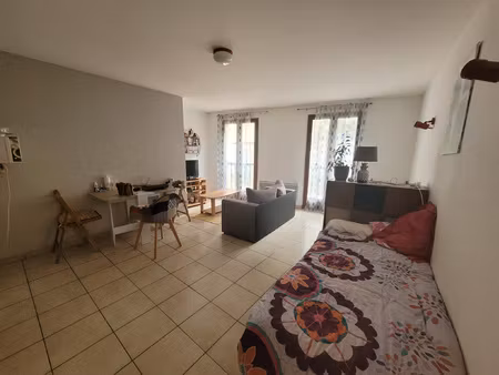auch studio non meublé 31m2