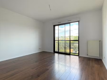 location appartement 1 pièce 23m² onet le chateau 12850