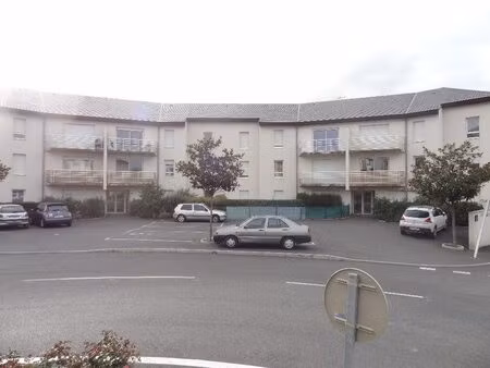 location appartement 1 pièce 29m² onet le chateau 12850