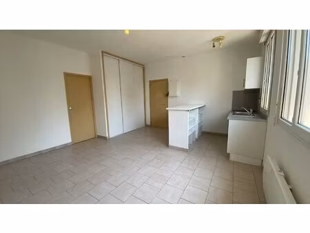 location appartement 1 pièce 27m² montpellier 34000