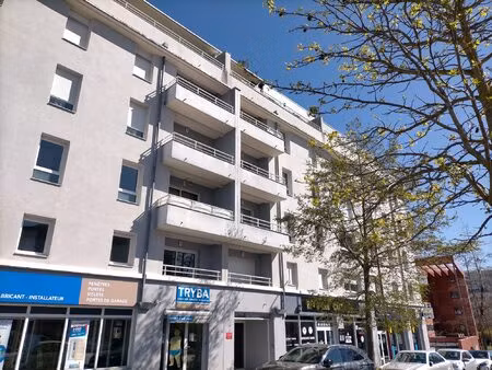 location appartement 2 pièces 39m² rodez 12000