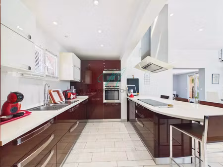 vente maison 6 pièces 131 m² roquefort-les-pins (06330)