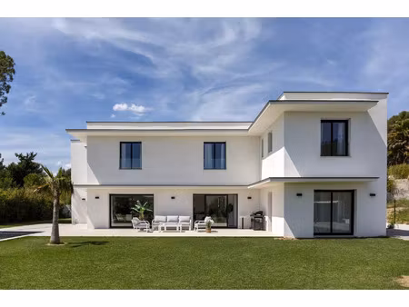 vente maison 7 pièces 215 m² ventabren (13122)