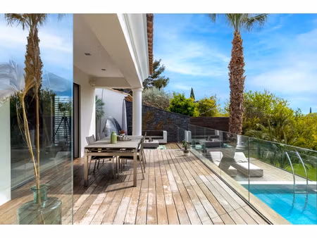 exceptionnel : villa d'architecte 210m² avec piscine à débordement